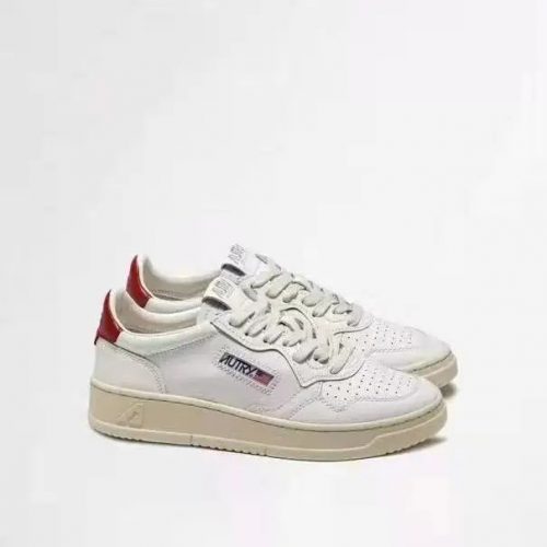 Autry Medalist Low Vintage Sneakers White and Red