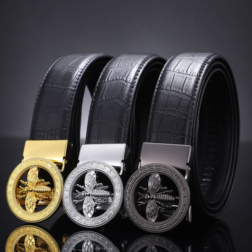 Design Bee Buckle Crocodile Pattern Leather Belt Black
