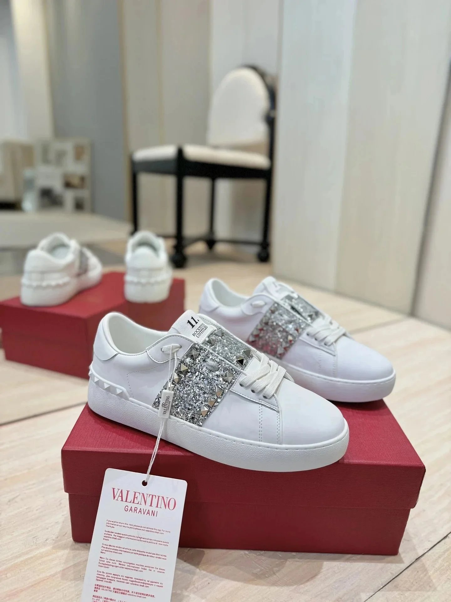 18 18