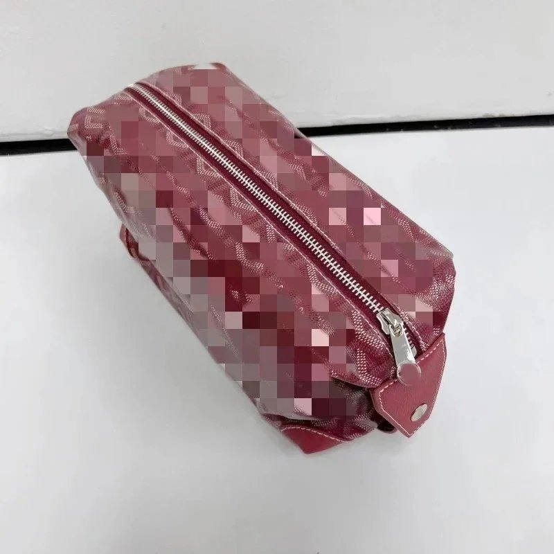 酒红色 酒红色