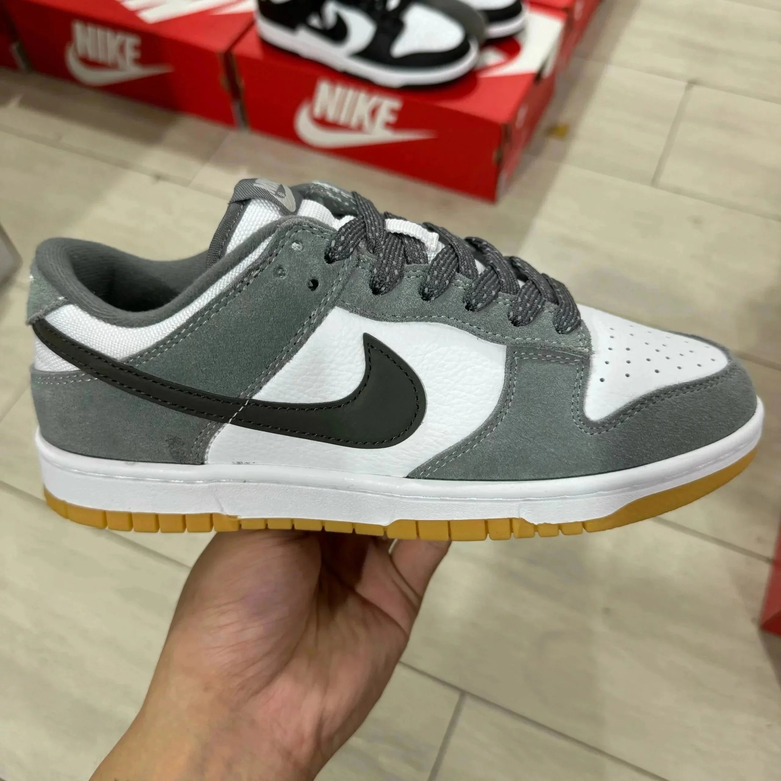 口香糖白灰 口香糖白灰