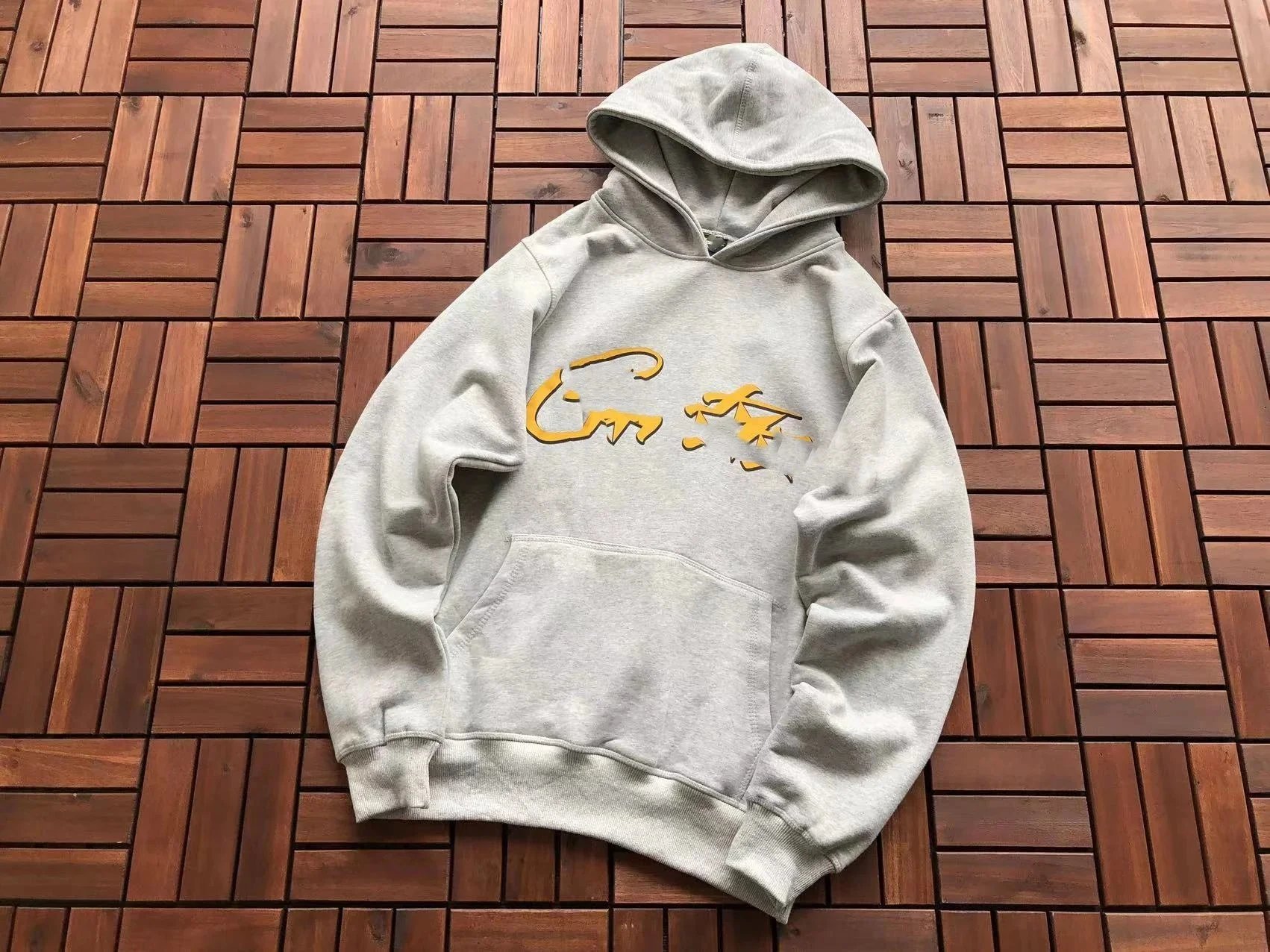01 01