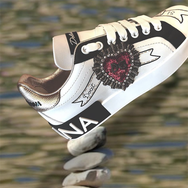 3 3