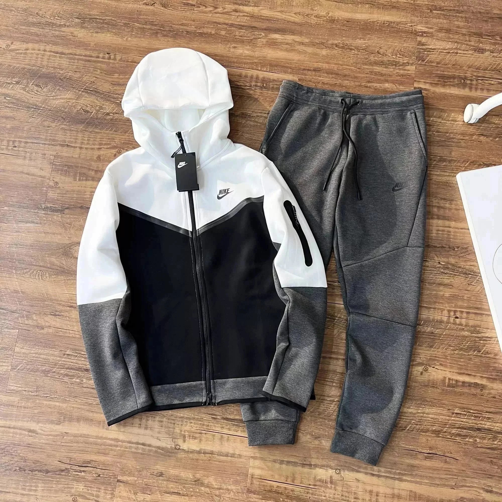 3 3