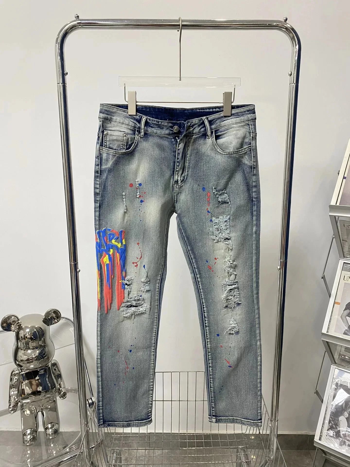 6 6