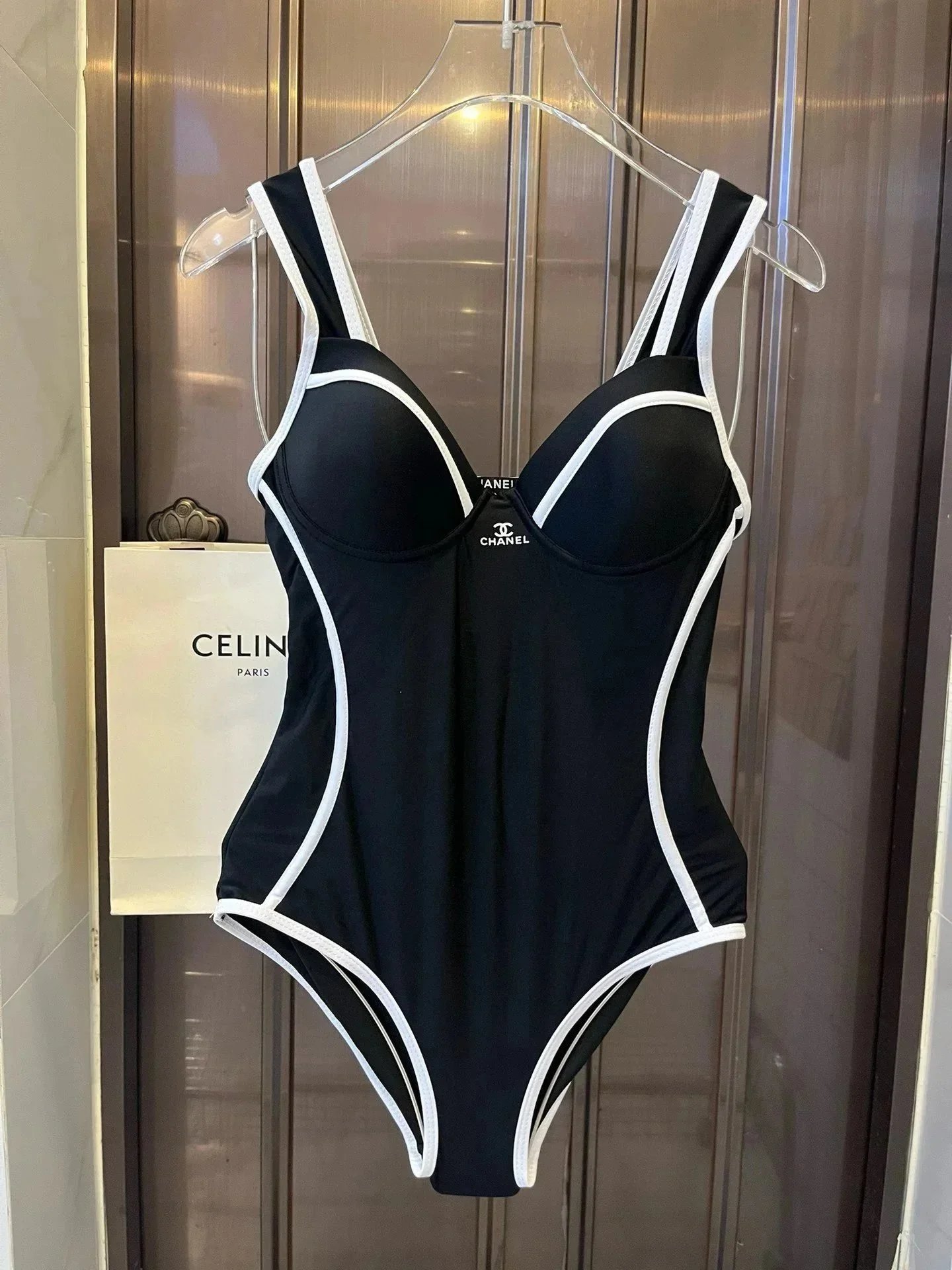 030339052 030339052