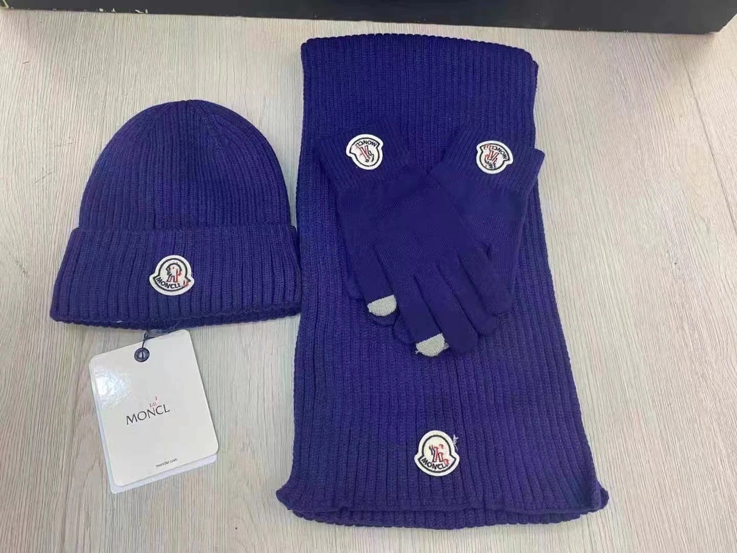 4 4