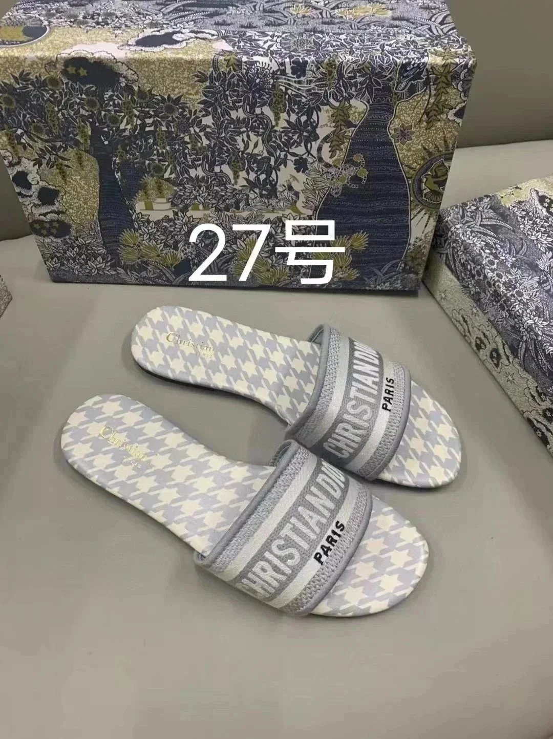9 9