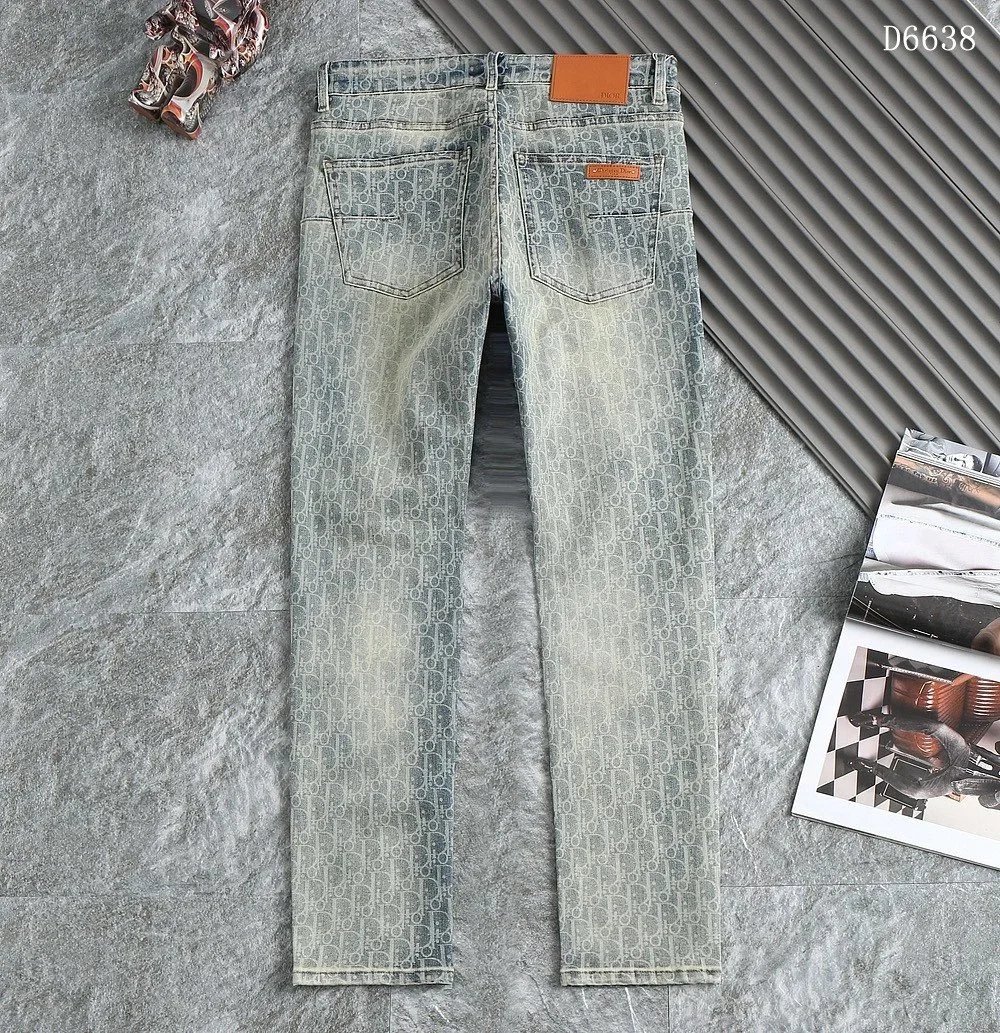 01 01