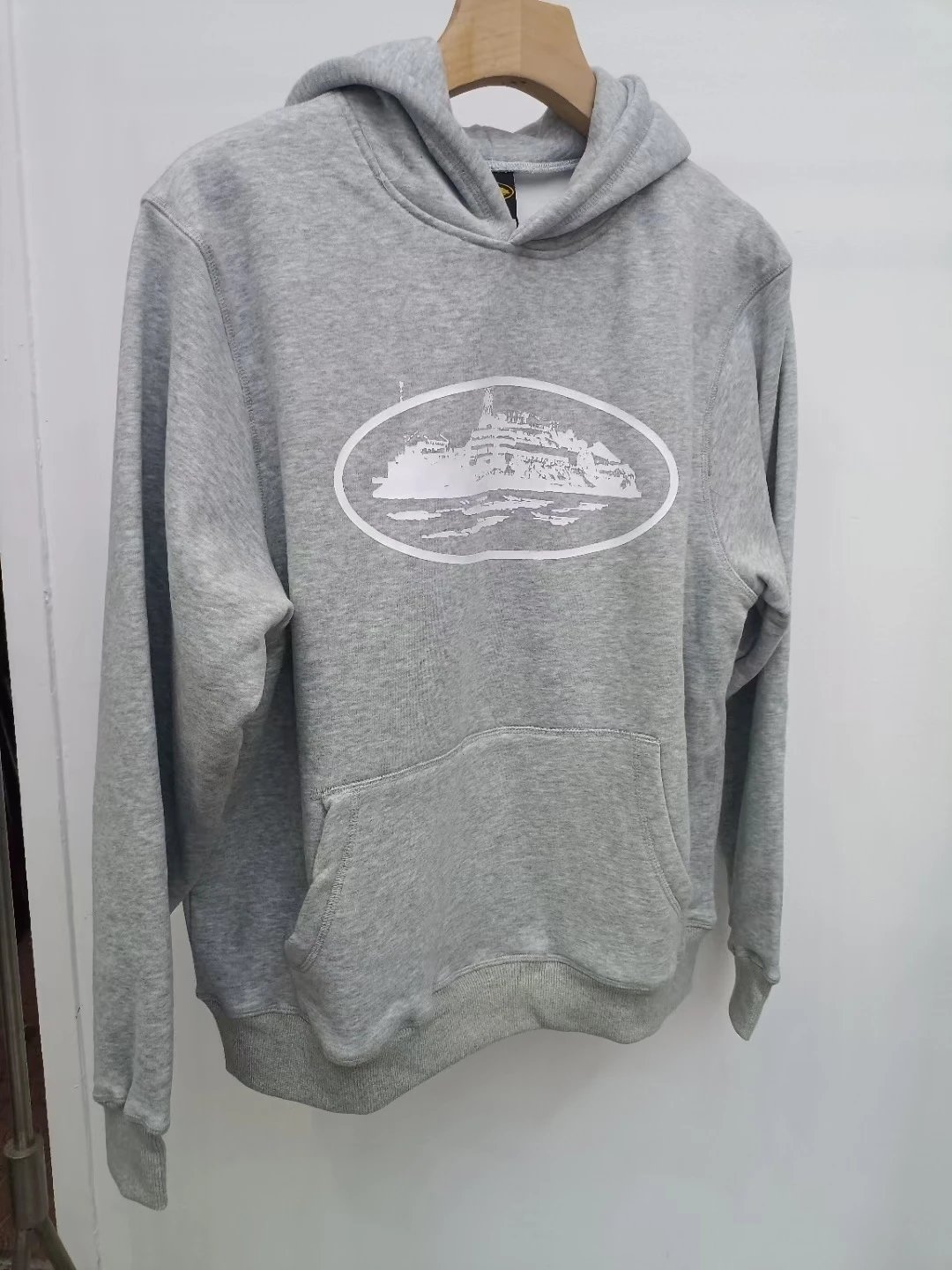灰色白印花 灰色白印花