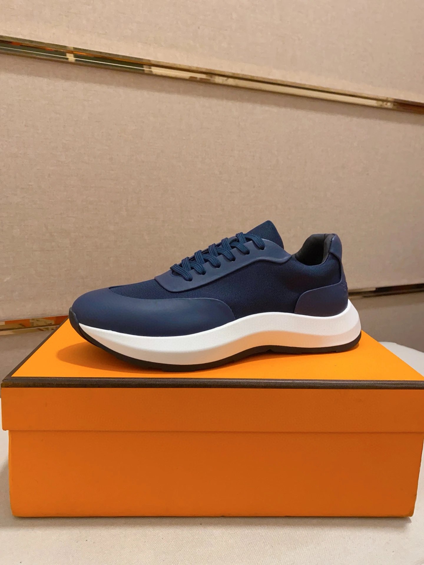 8 8