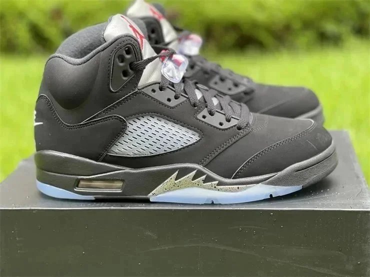 02 02
