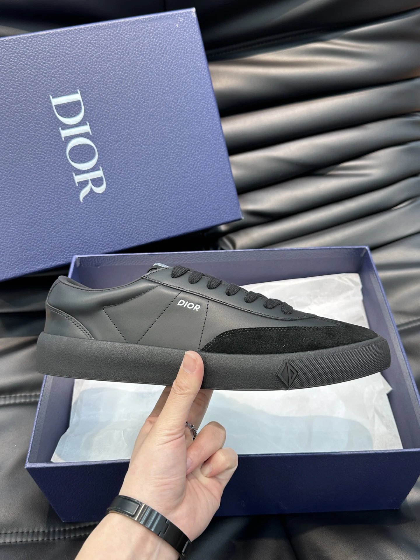 3 3