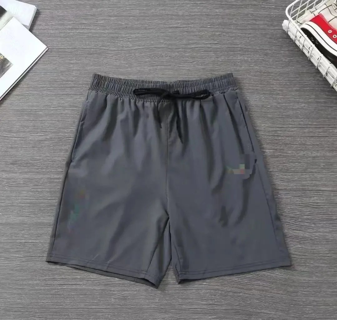 短裤浅灰