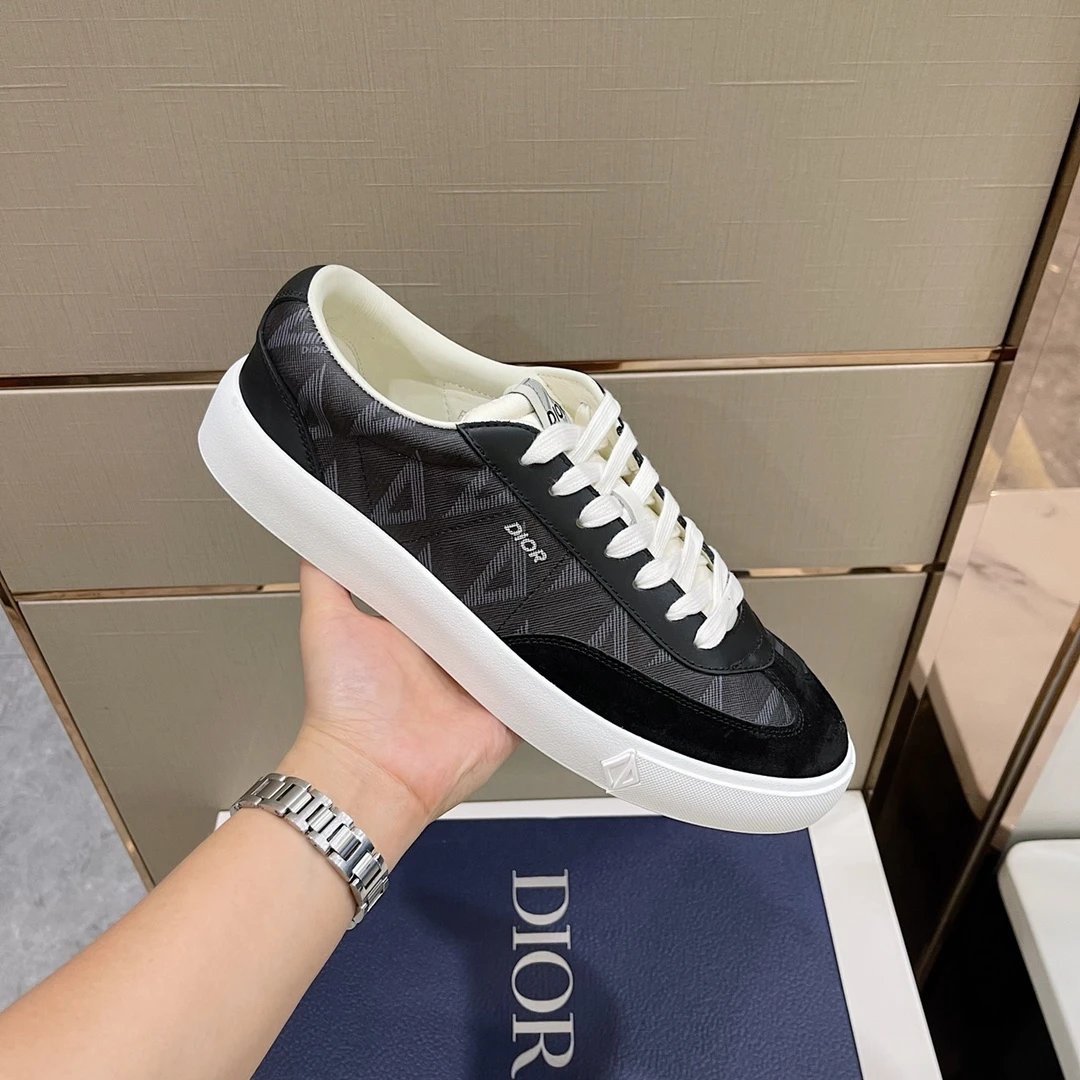 6 6