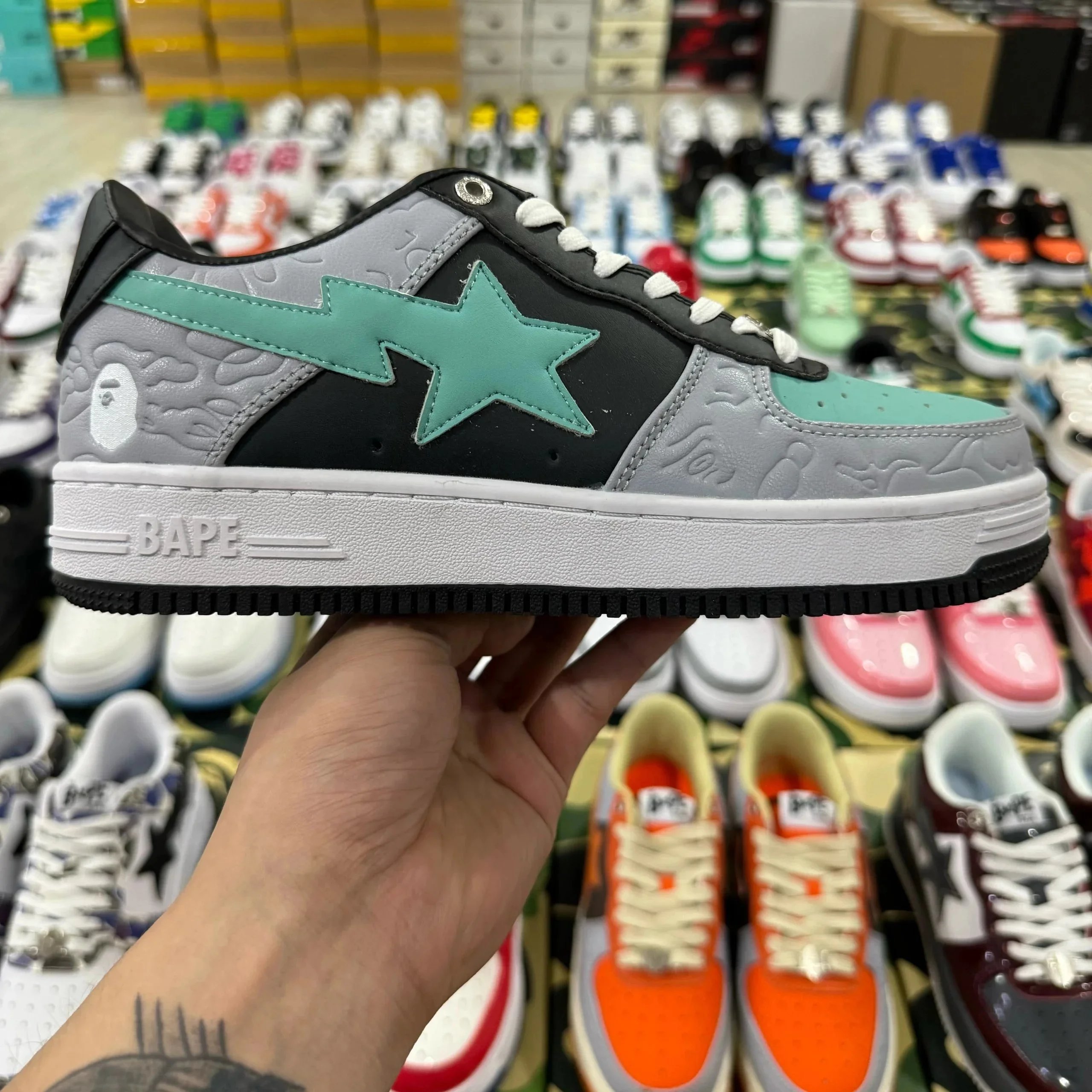 绿黑灰
