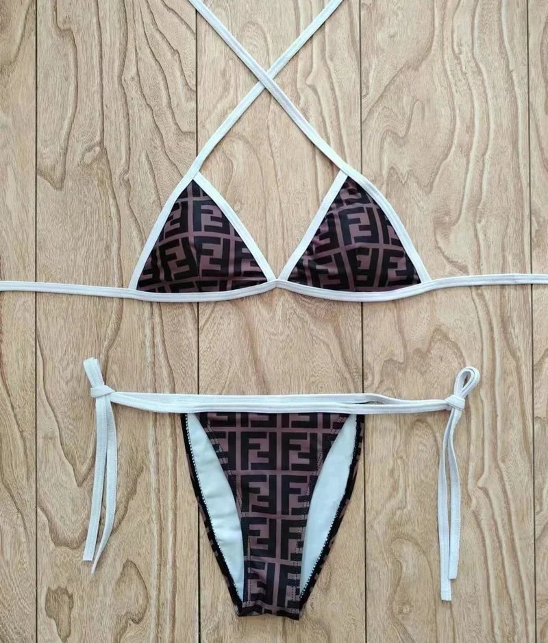 白色边