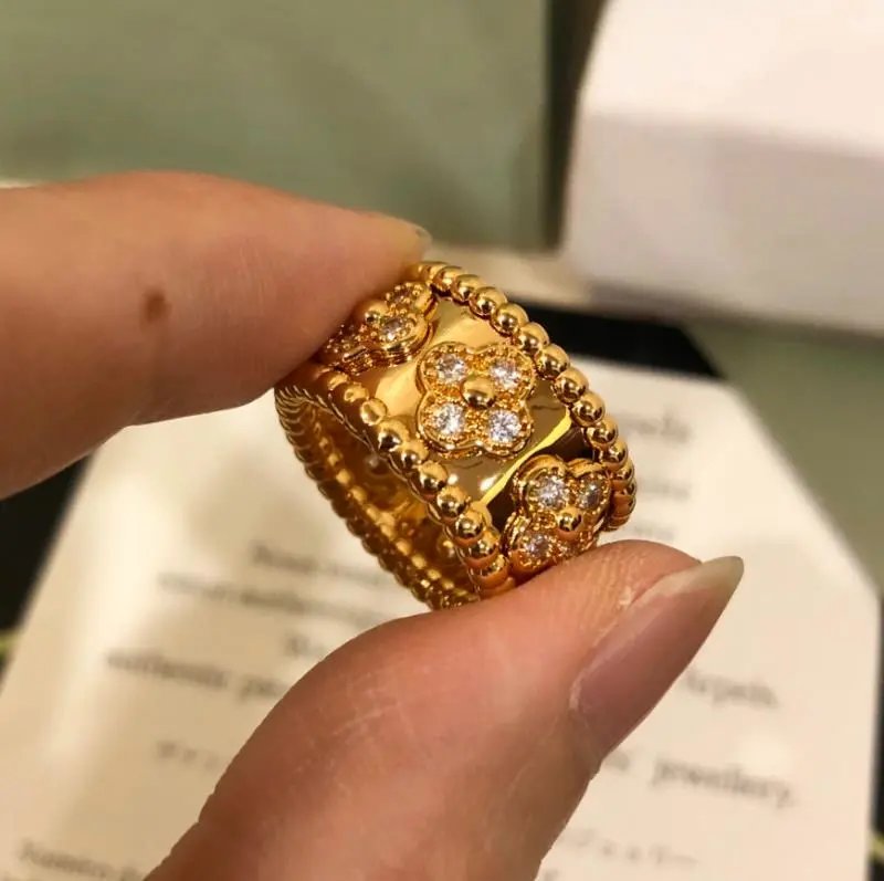 8468-金色