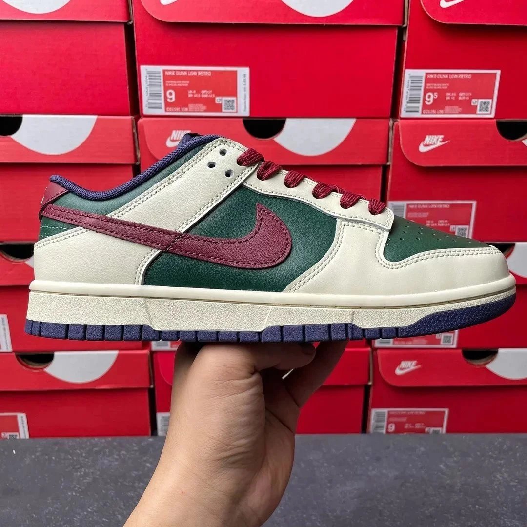 From Nike, To You 绿红蓝鸳鸯钩 FV8106-361