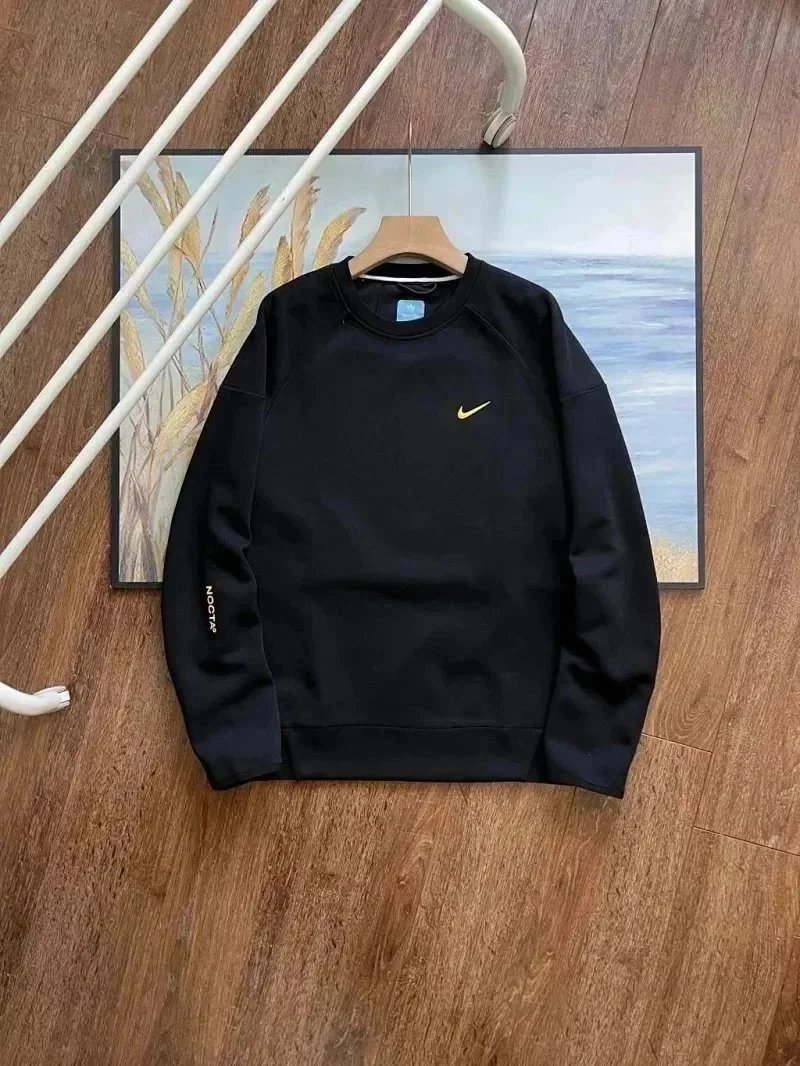 030214017 – Crew-neck sweatshirt, black