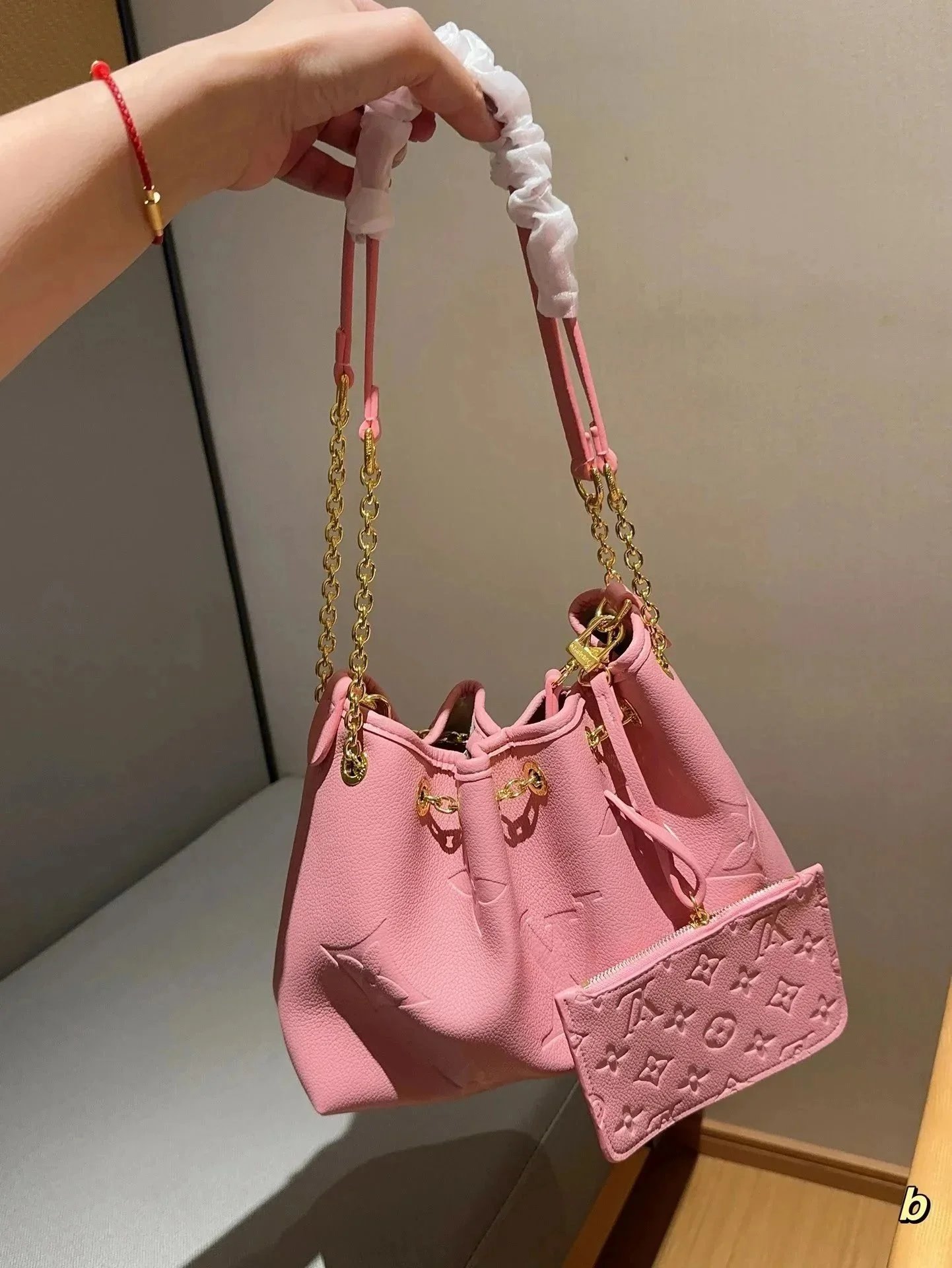 050301006-Pink (Size: 28 × 20 × 11 cm)