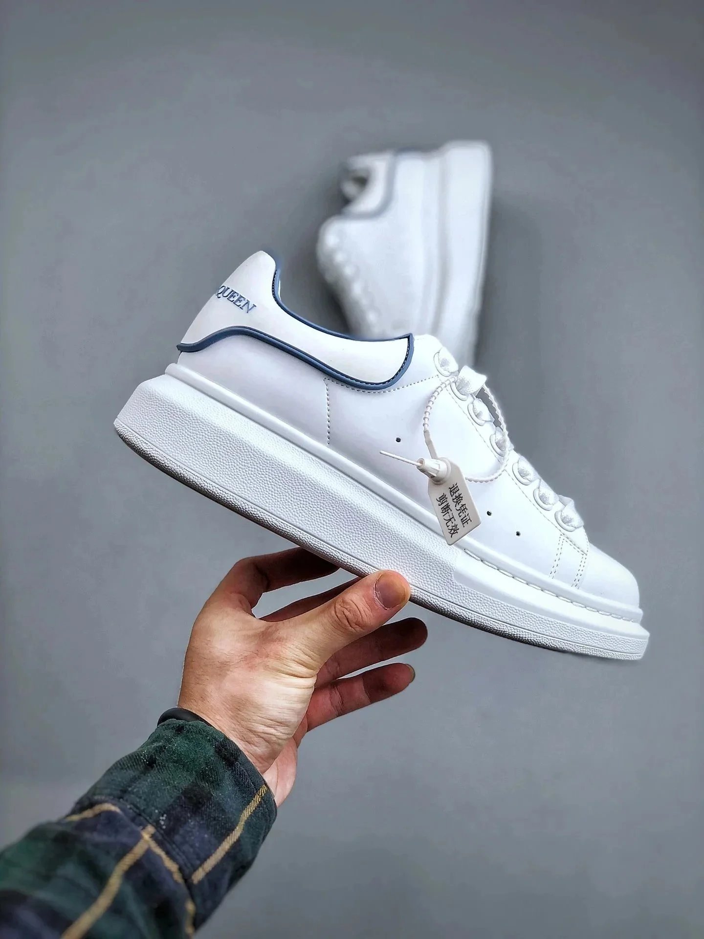 6 6