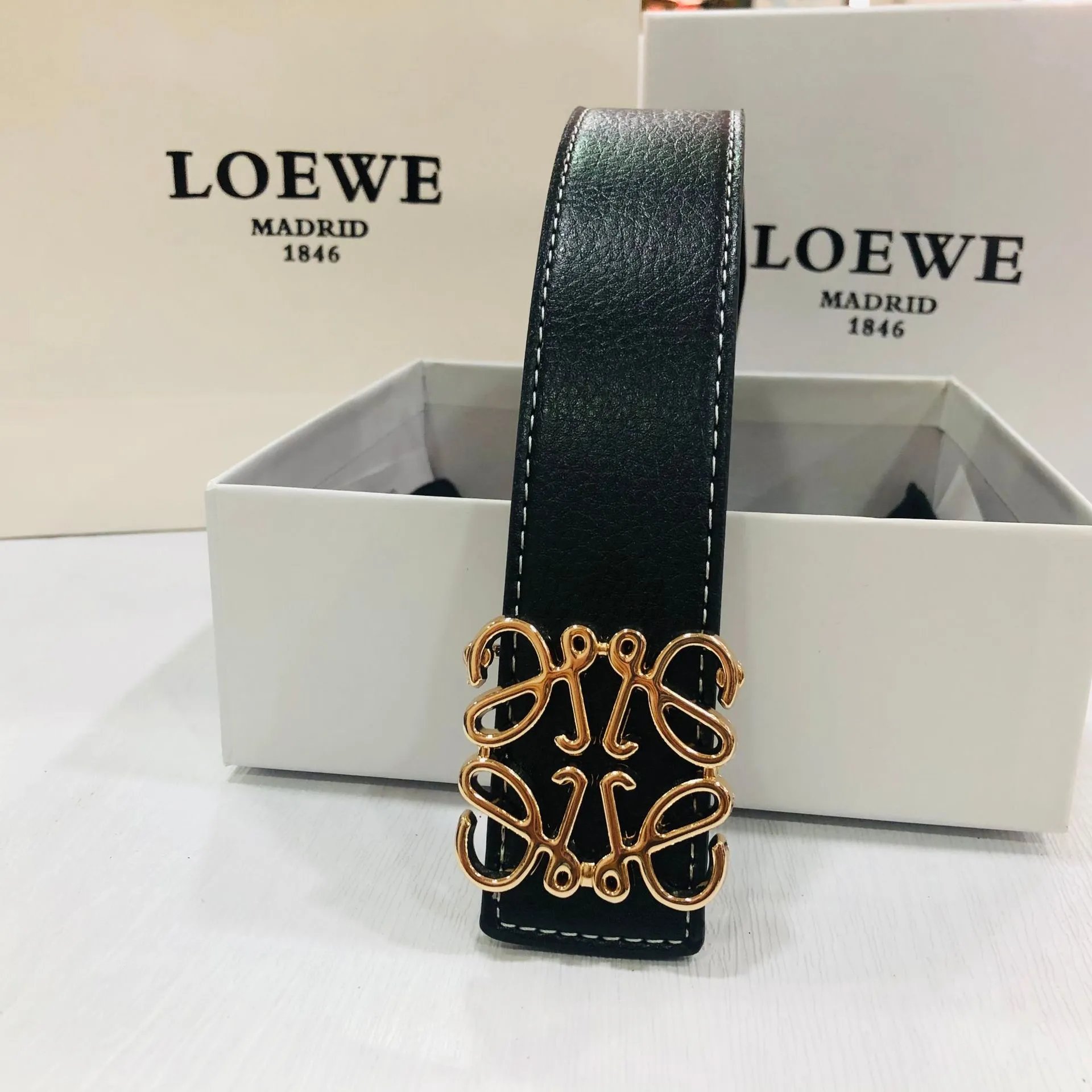 黑色金扣 黑色金扣