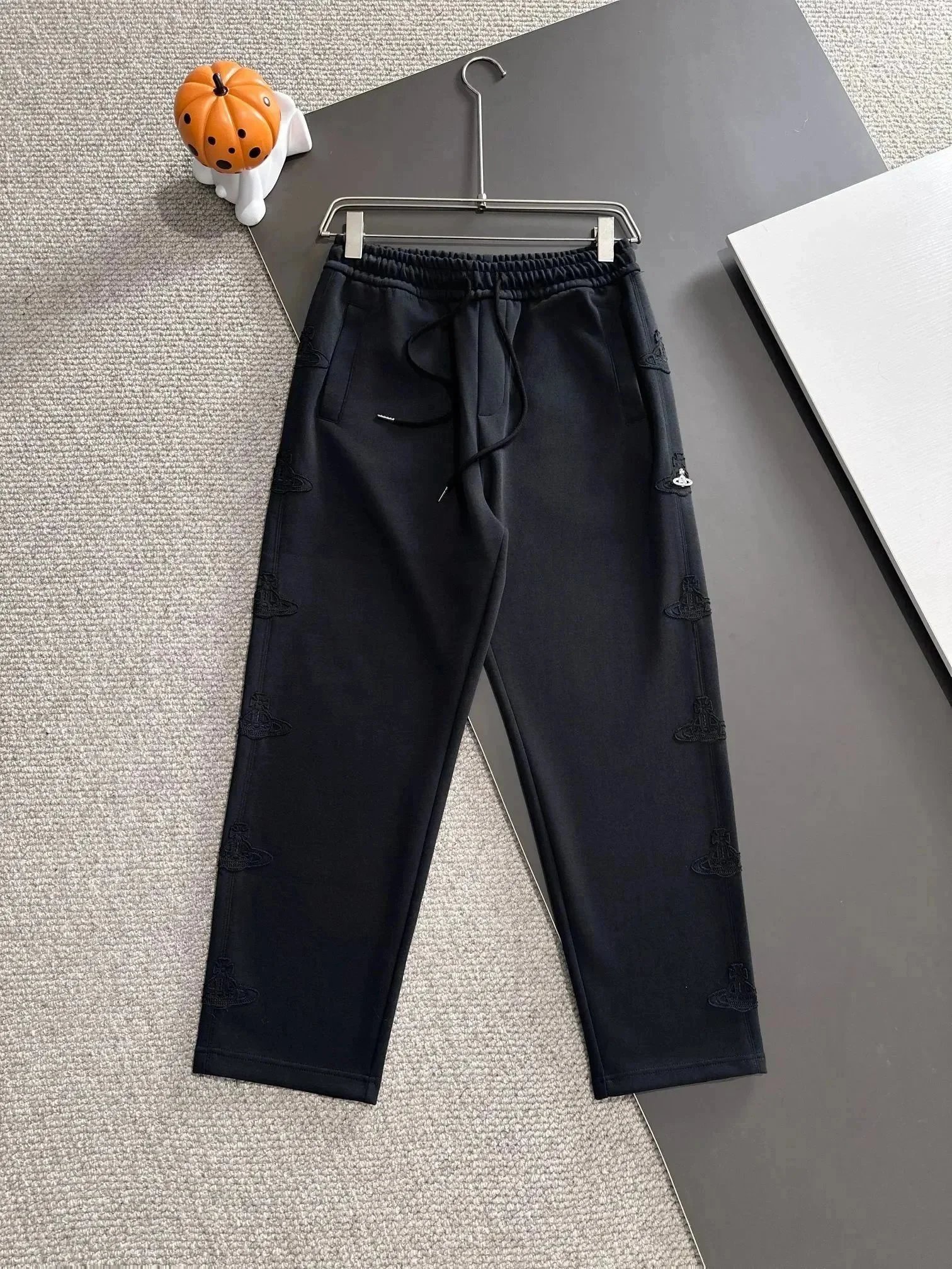 34 34