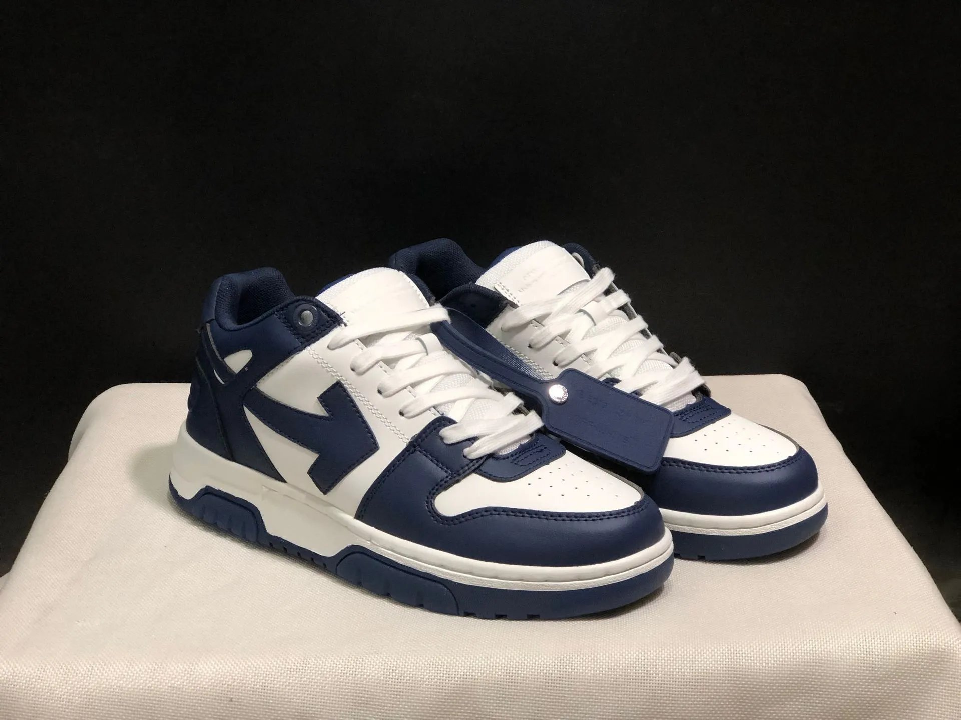 18 18