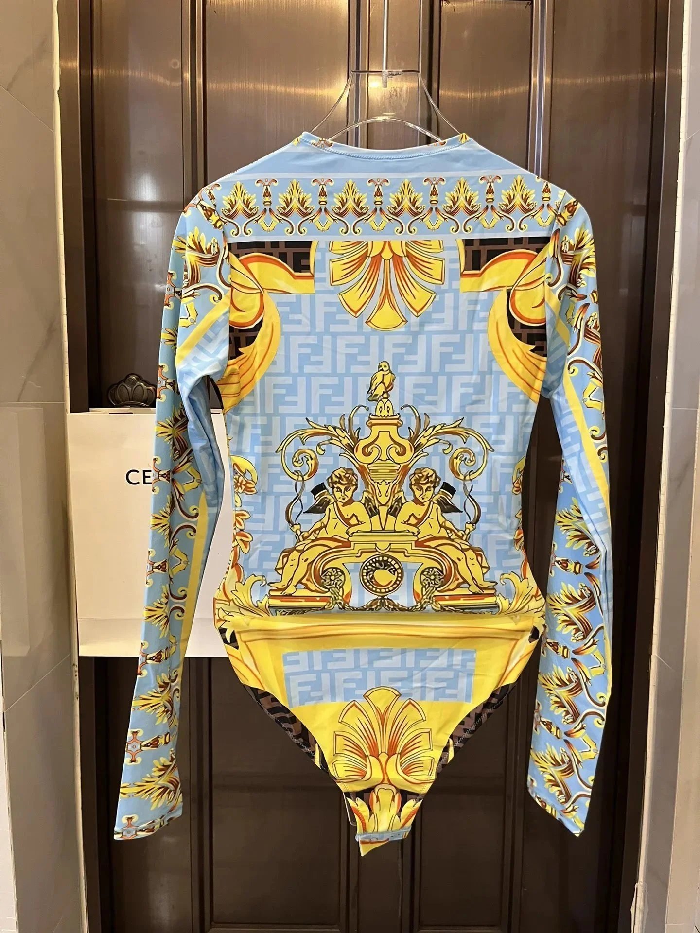 030343068 030343068