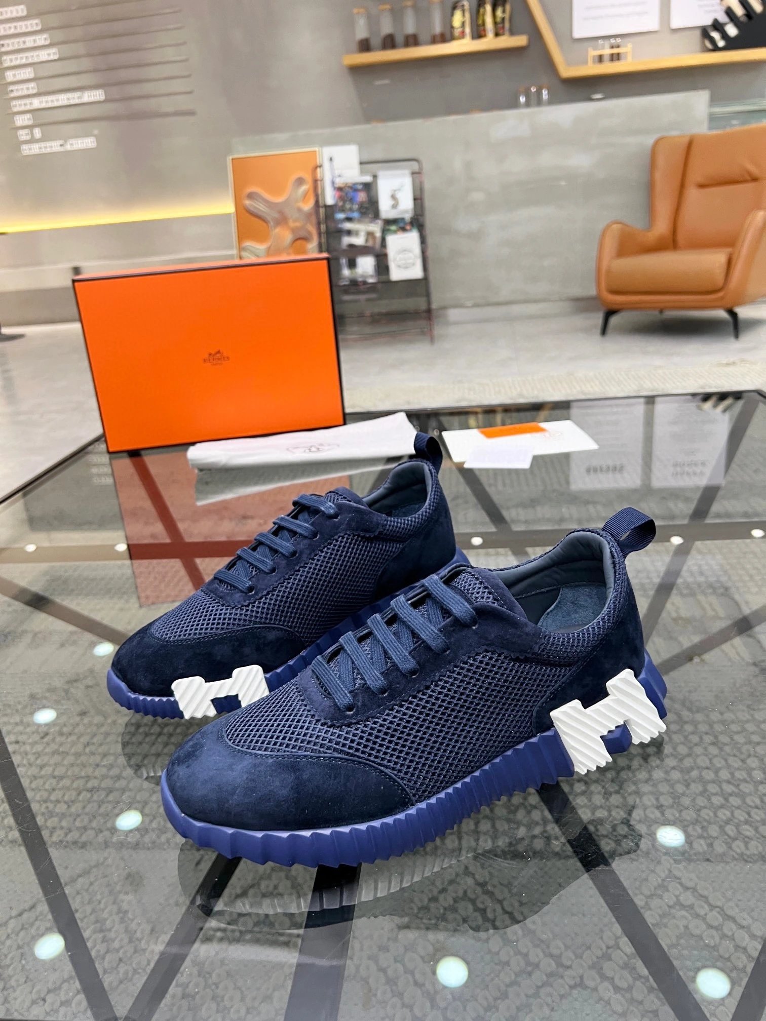 3 3
