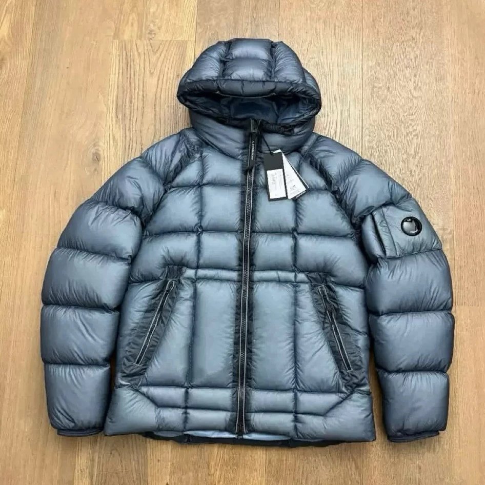 4 4