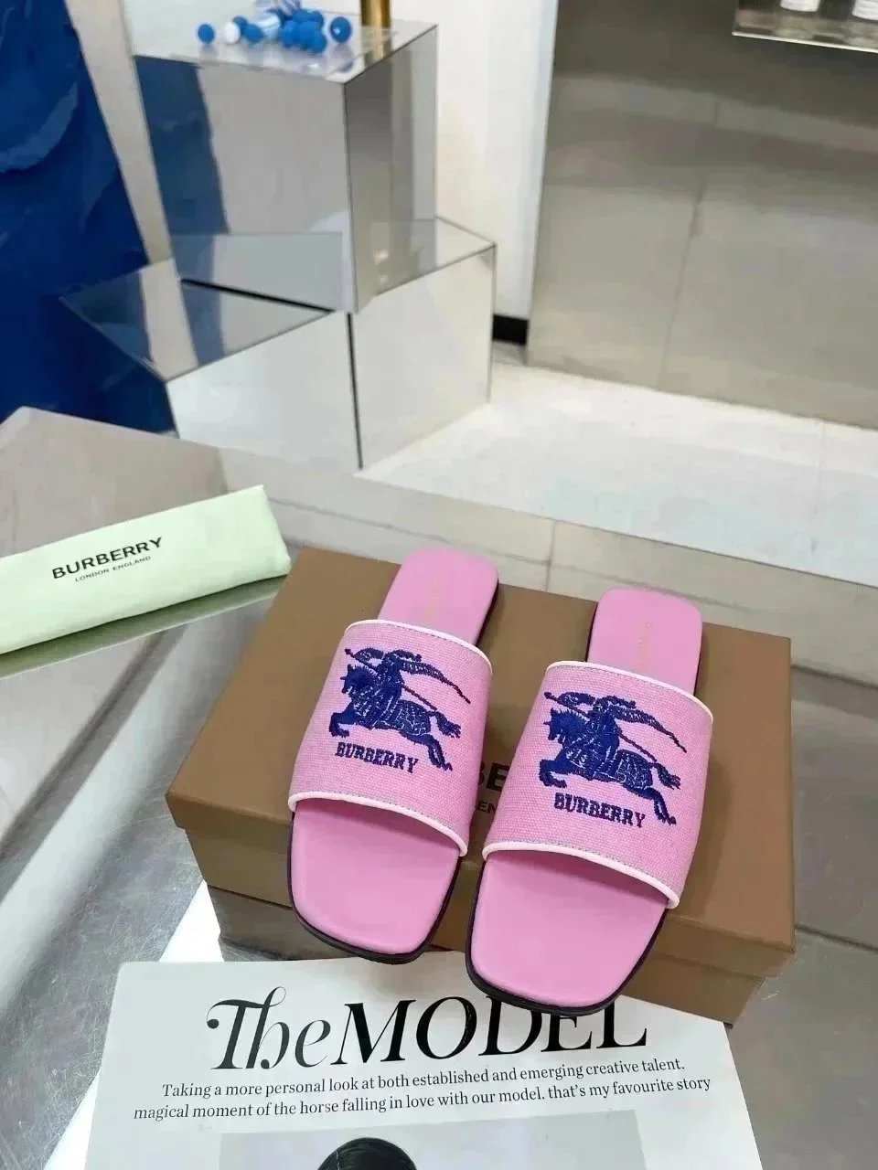 081205061 081205061