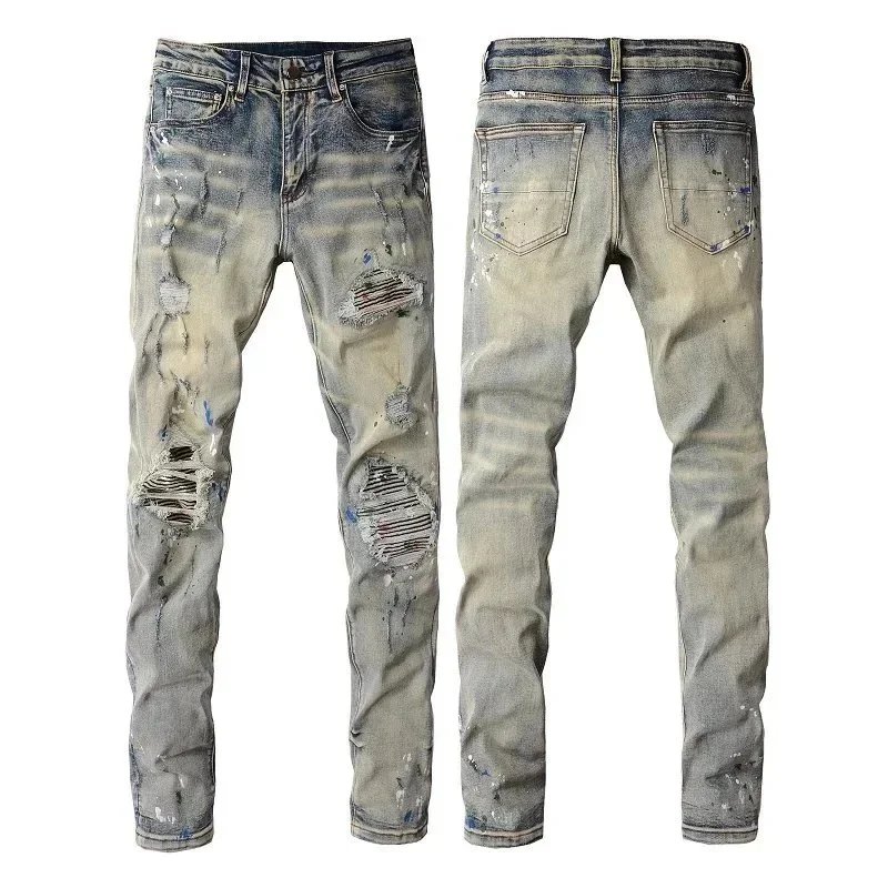 883 883