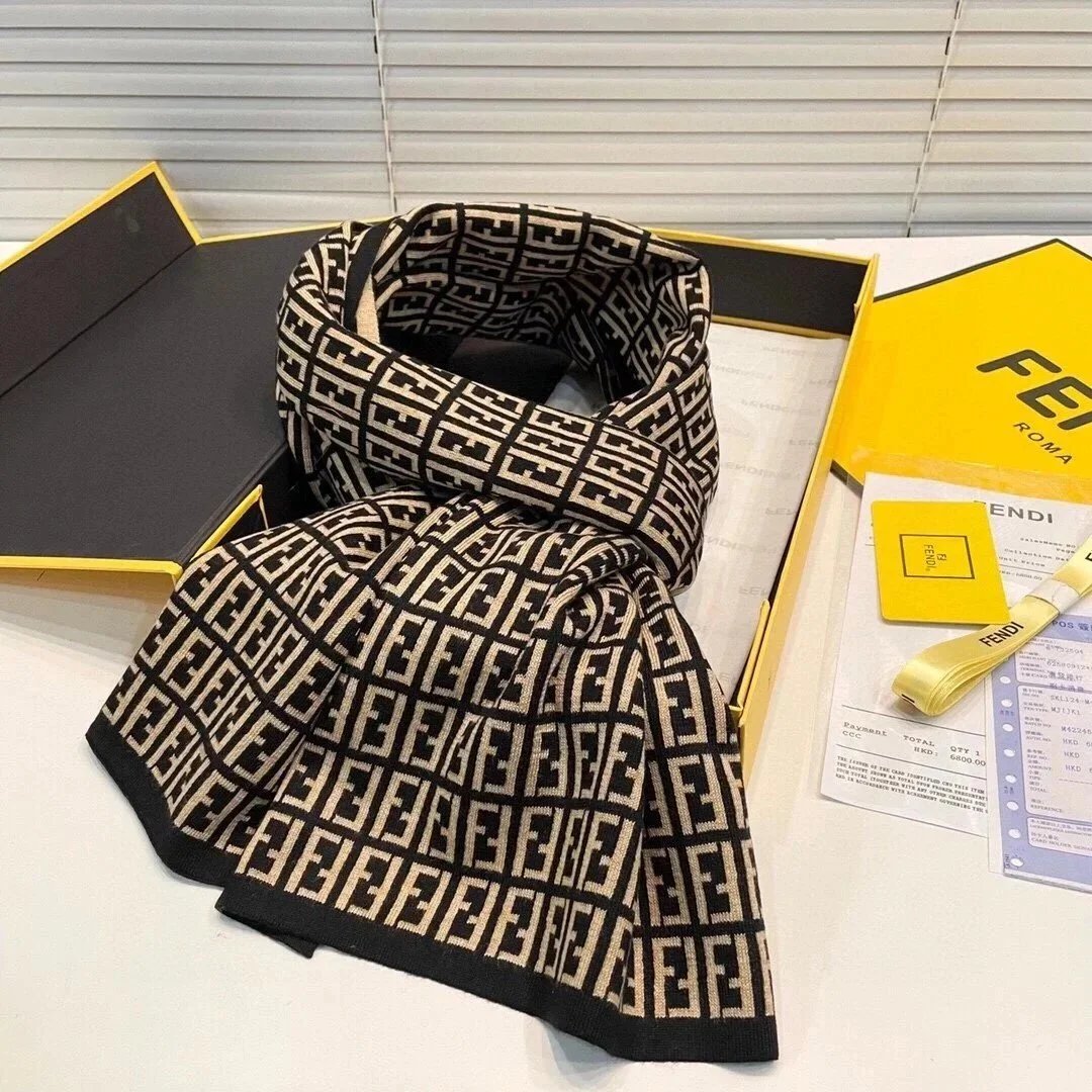 32 32
