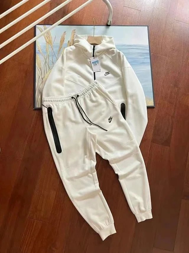 哈兰德同款杏色套装 哈兰德同款杏色套装