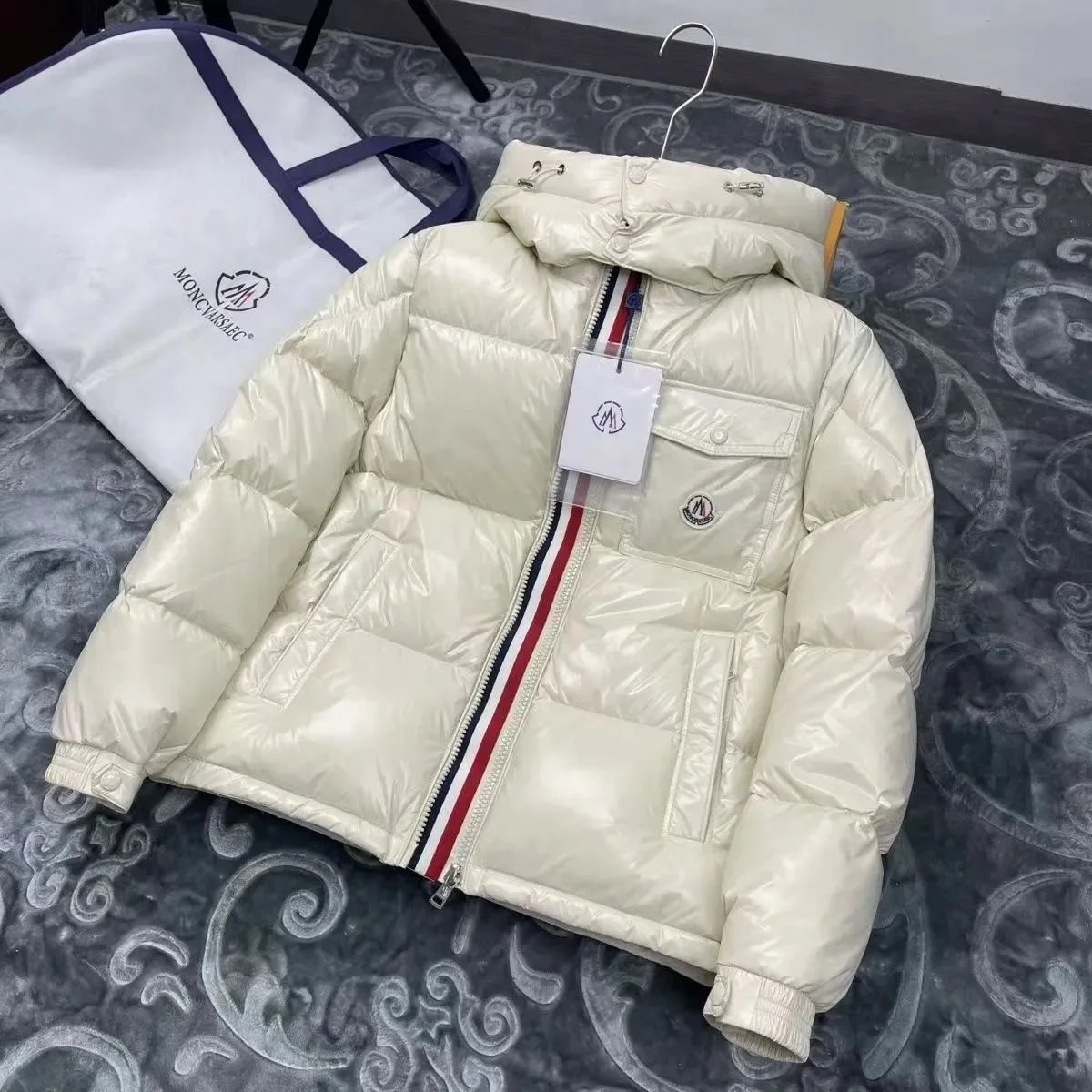 3 3