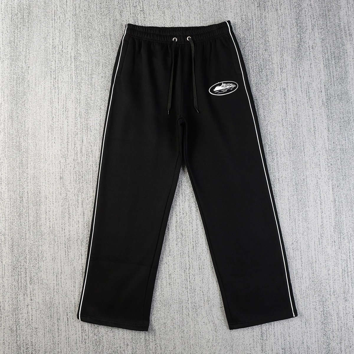 32 32