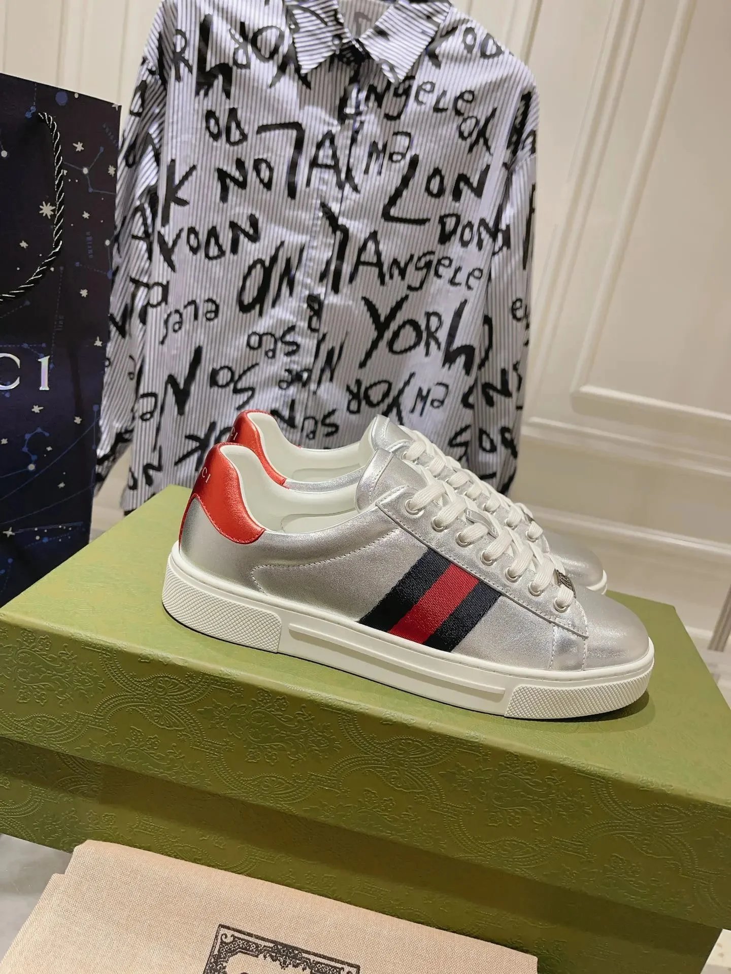 25 25