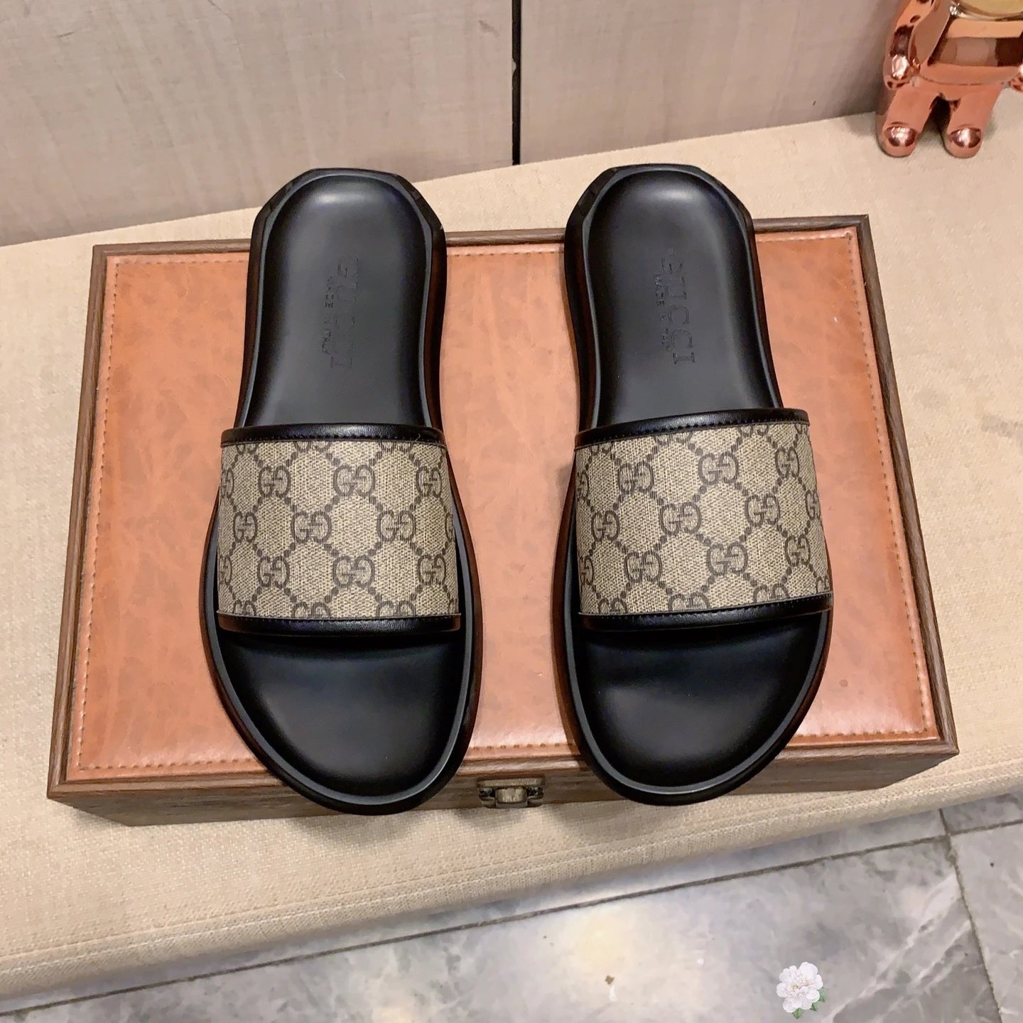 4 4