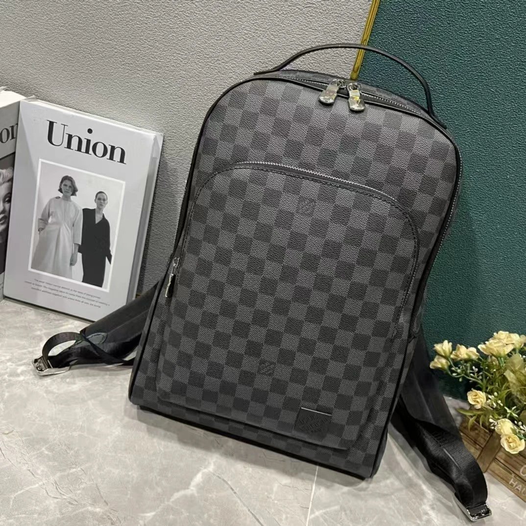 3 3