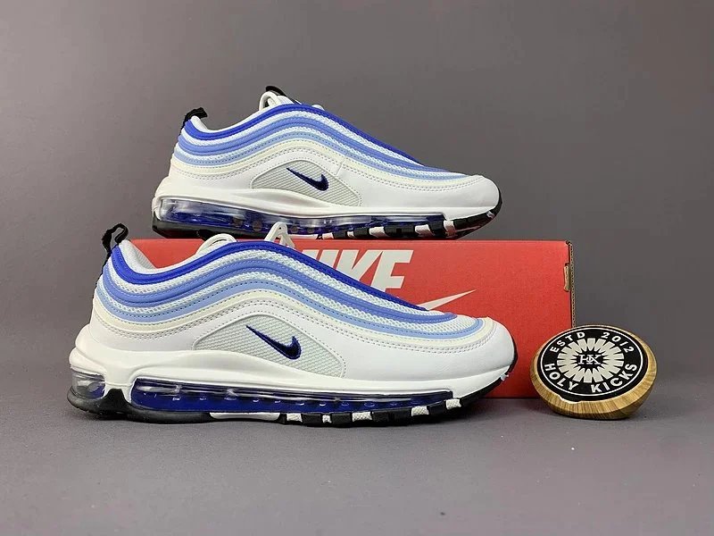 03 03