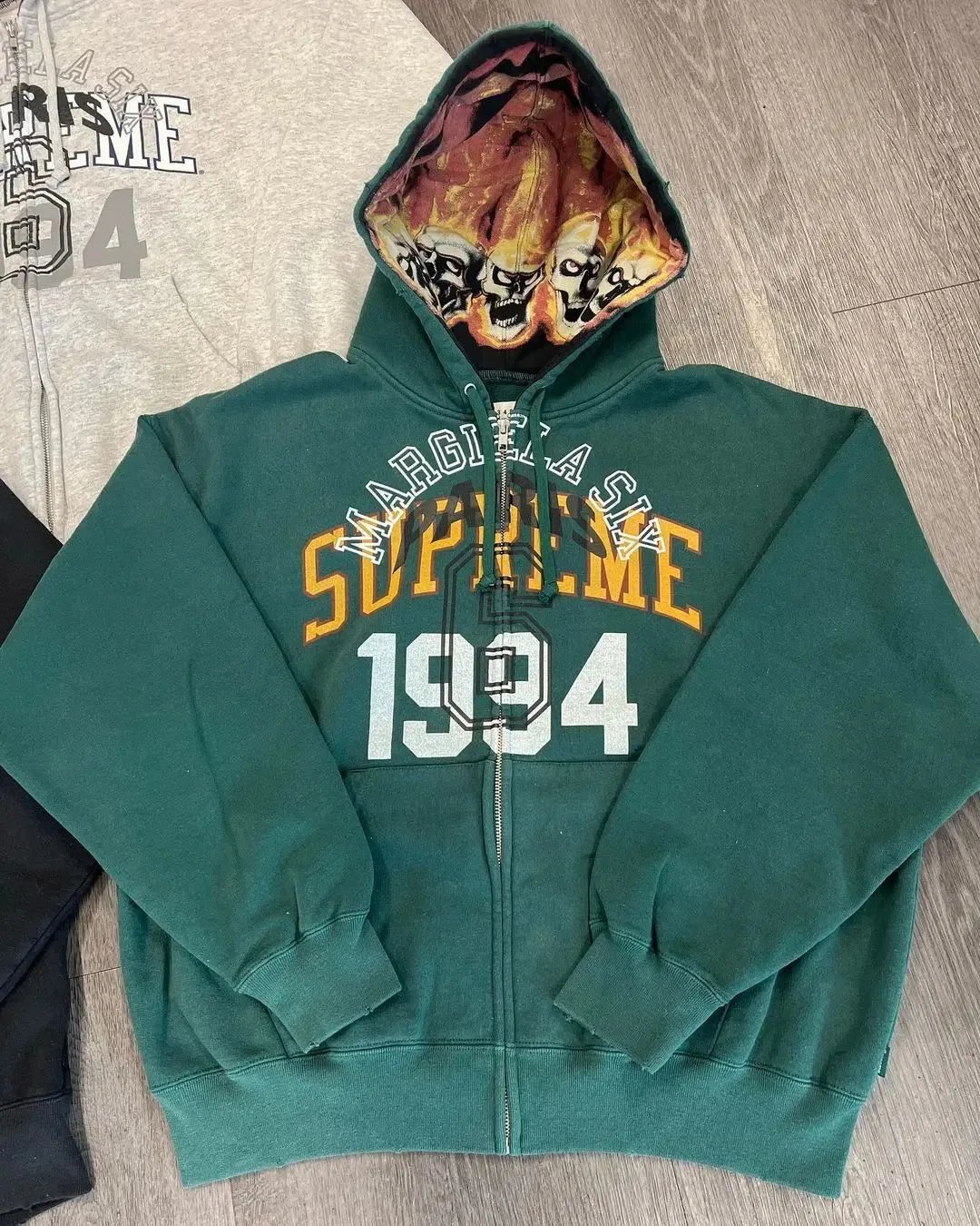 3 3