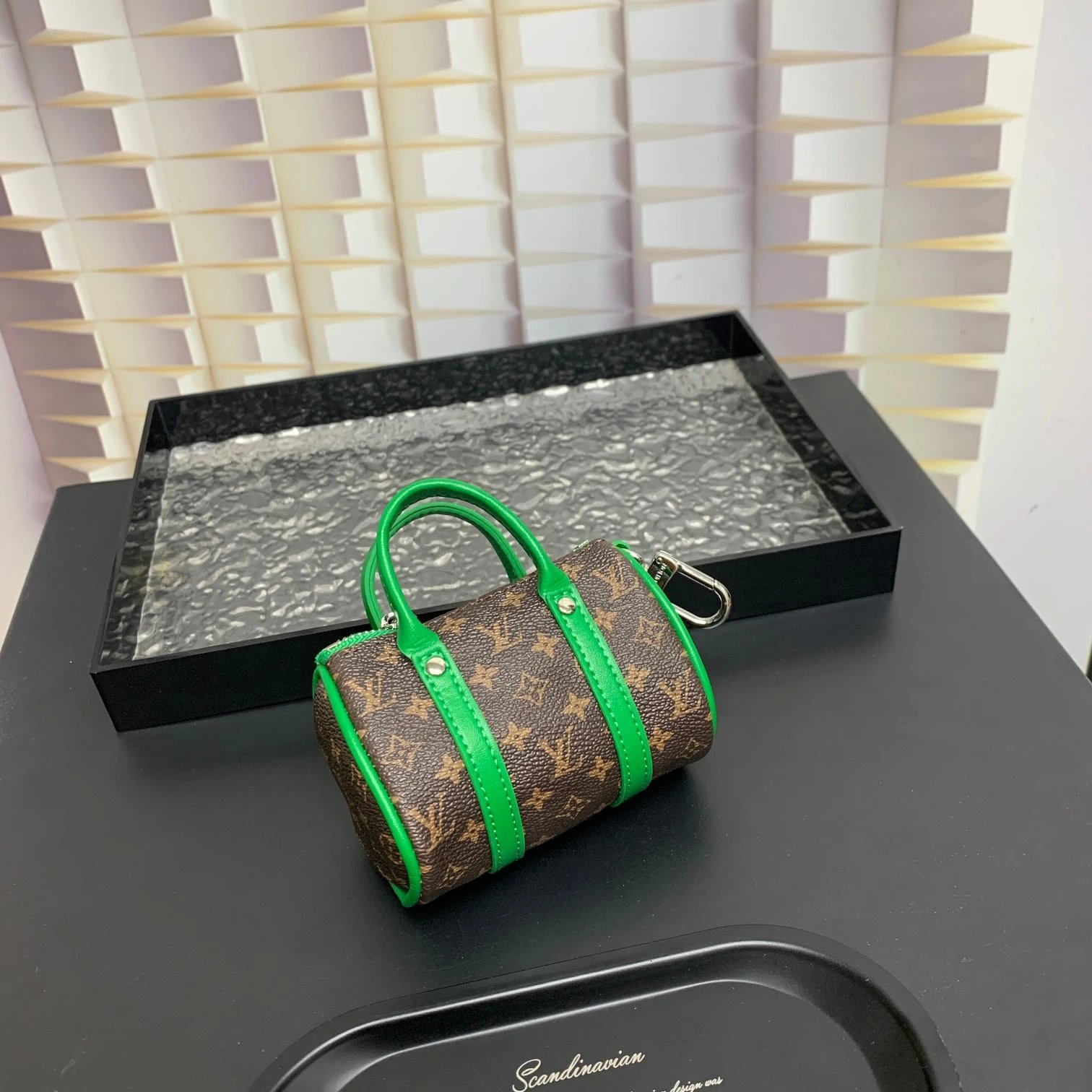 9 9