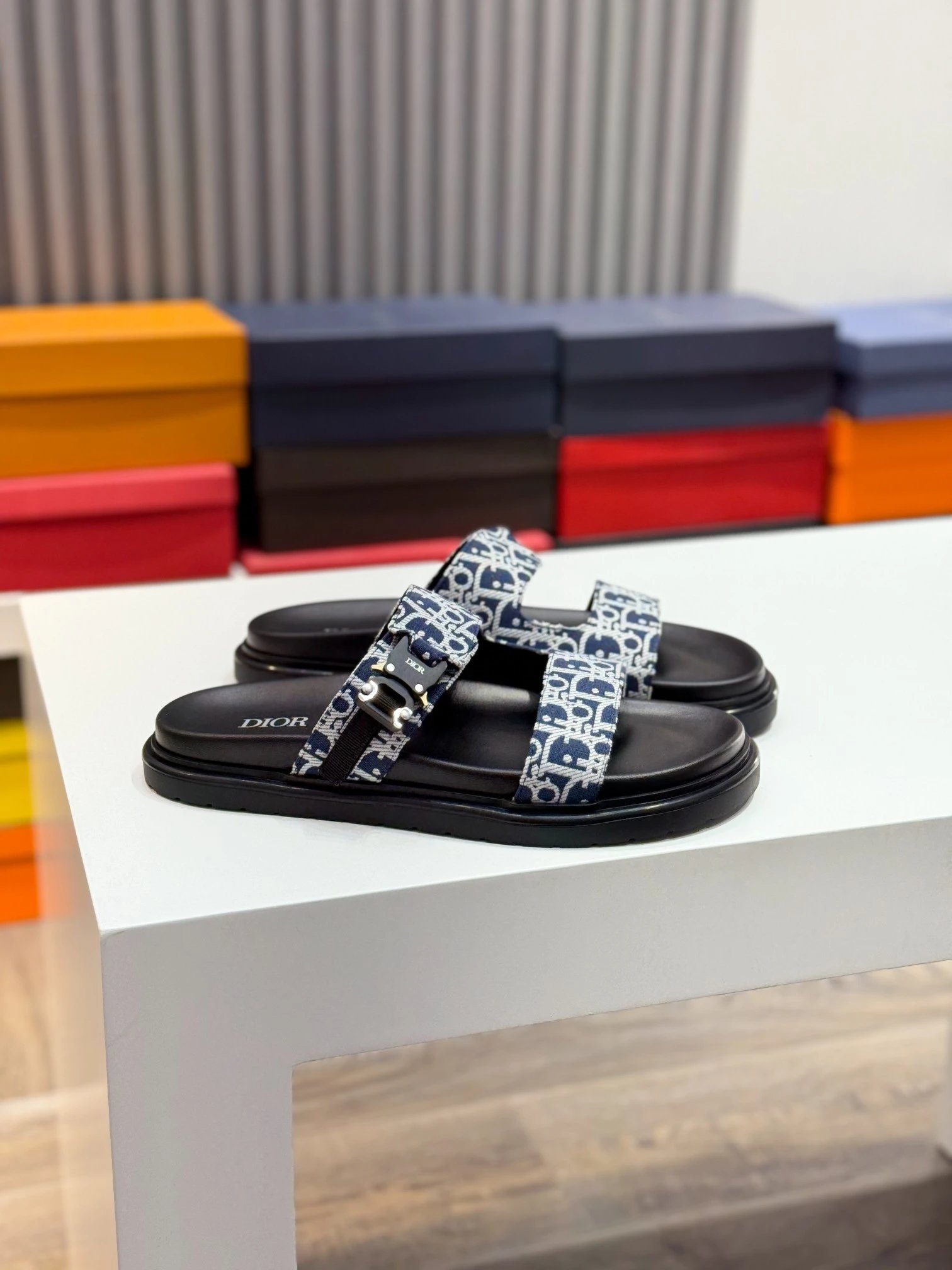 7 7