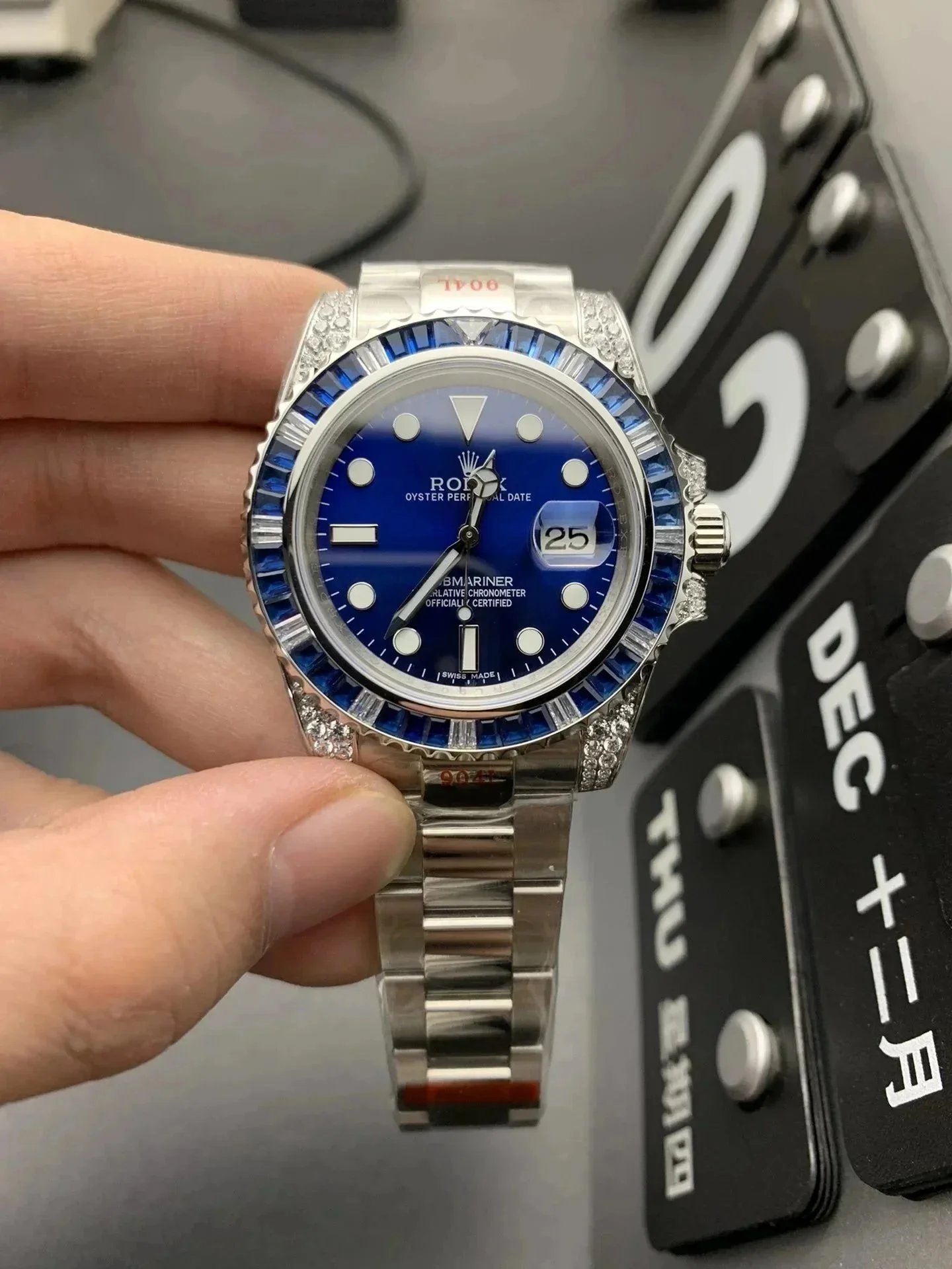 白带黑面 白带黑面