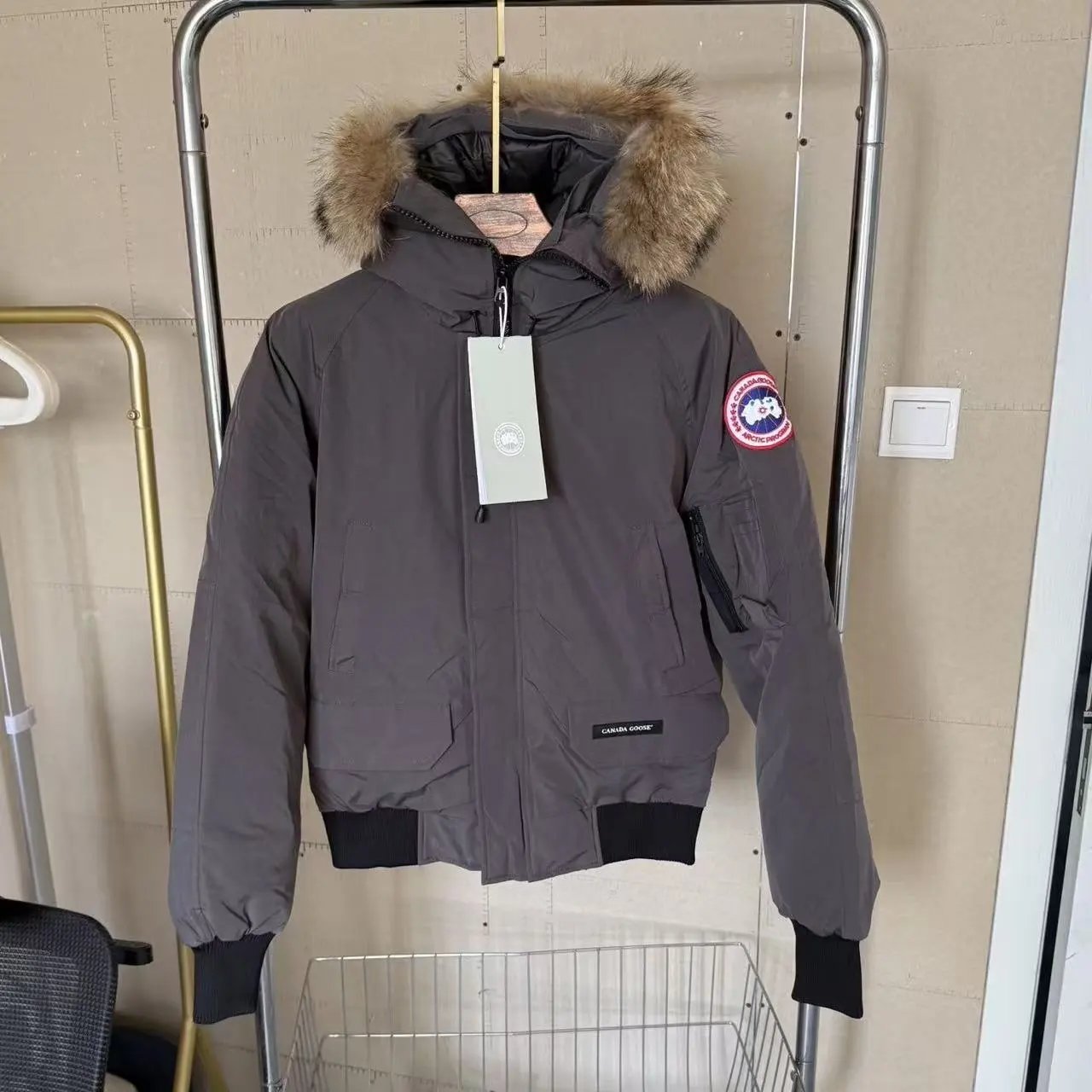 05-灰色(羽绒服) 05-灰色(羽绒服)