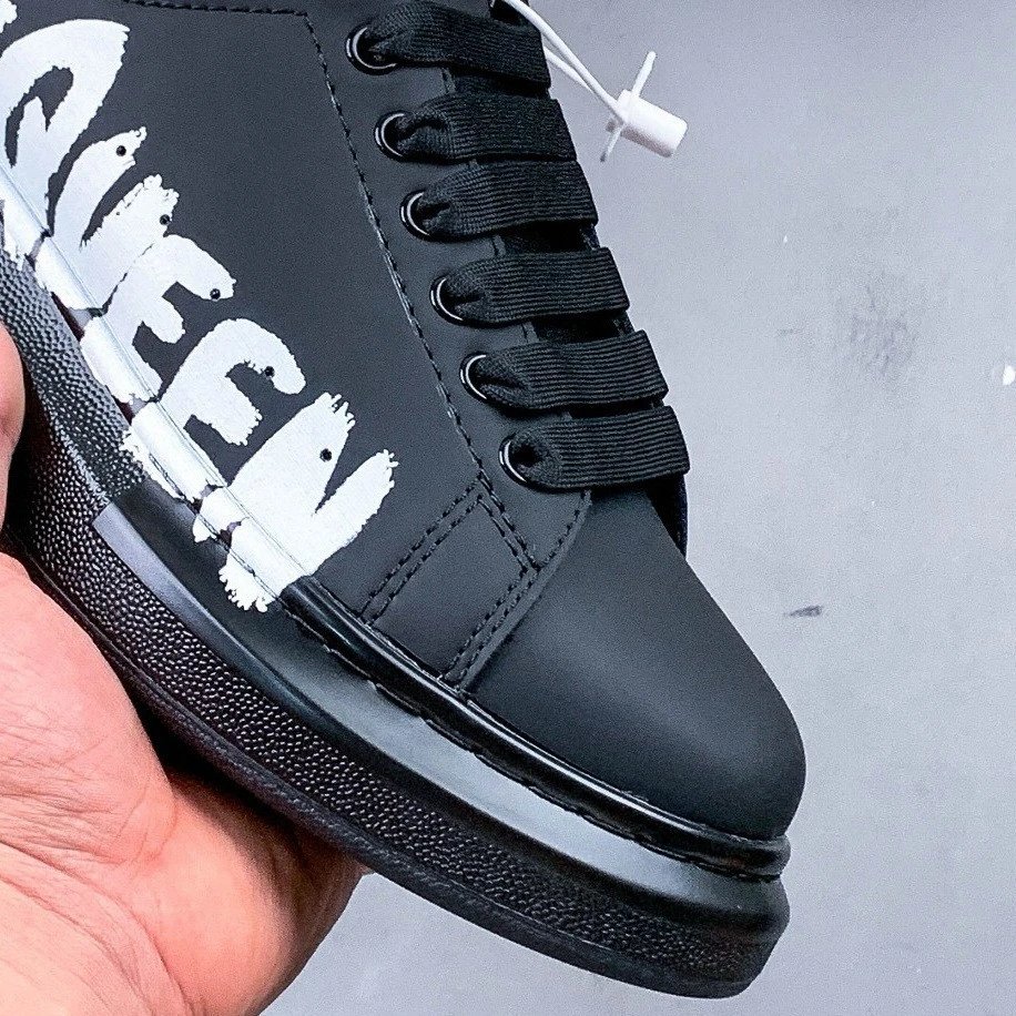 哑光黑色 字母 哑光黑色 字母