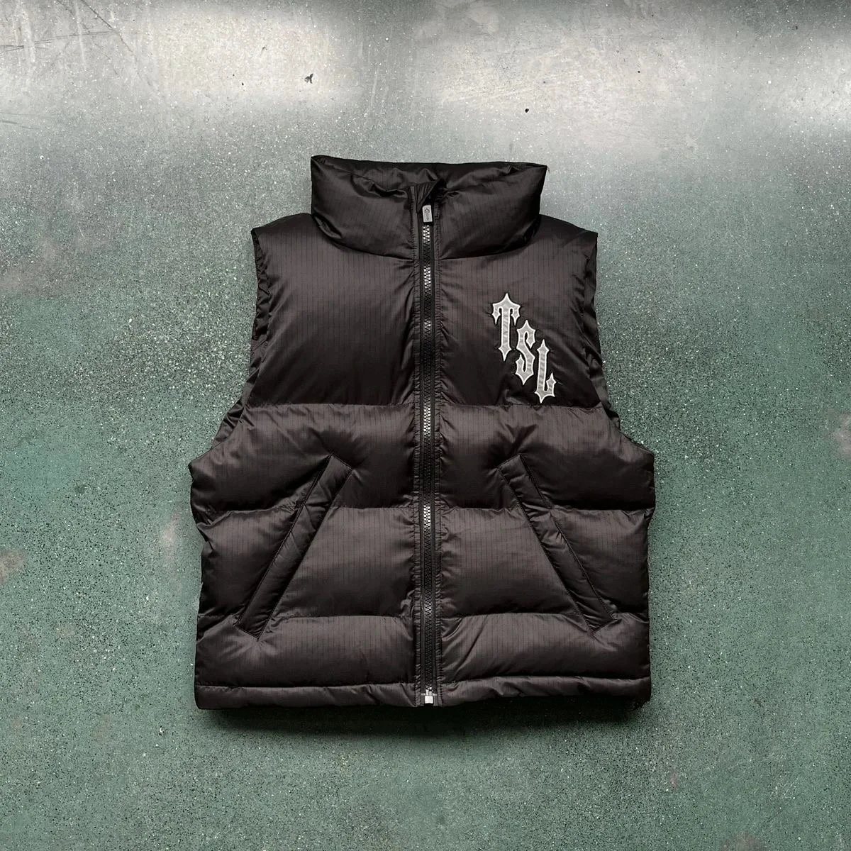 01 01