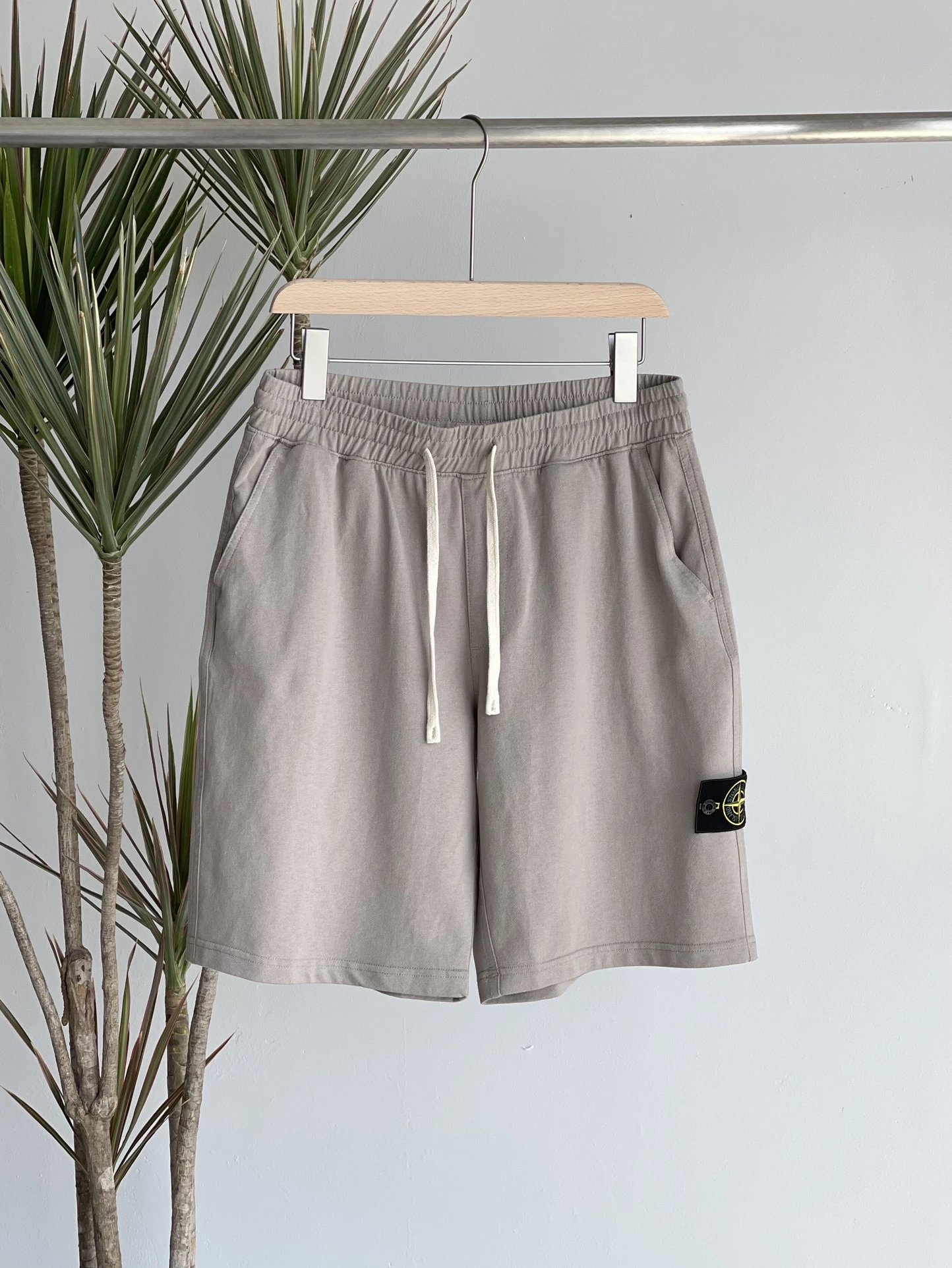 6 6